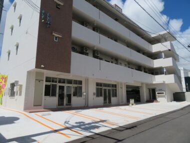 パークサイド宮里(1階店舗)