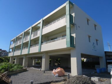 アイリス屋慶名Ⅲ（1LDK角部屋）