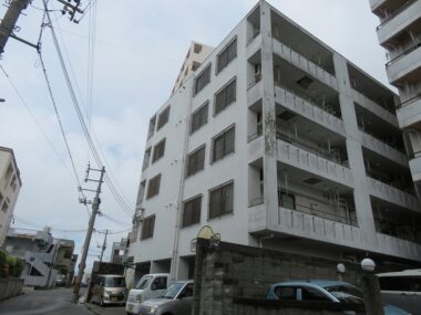 沖縄市照屋売アパート9,000万円